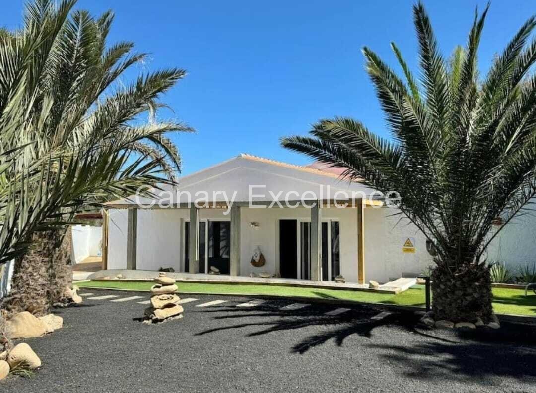 Moderne Villa mit 2 SZ und großem Garten in La Pared Moderne Villa mit 2 SZ und großem Garten in La Pared