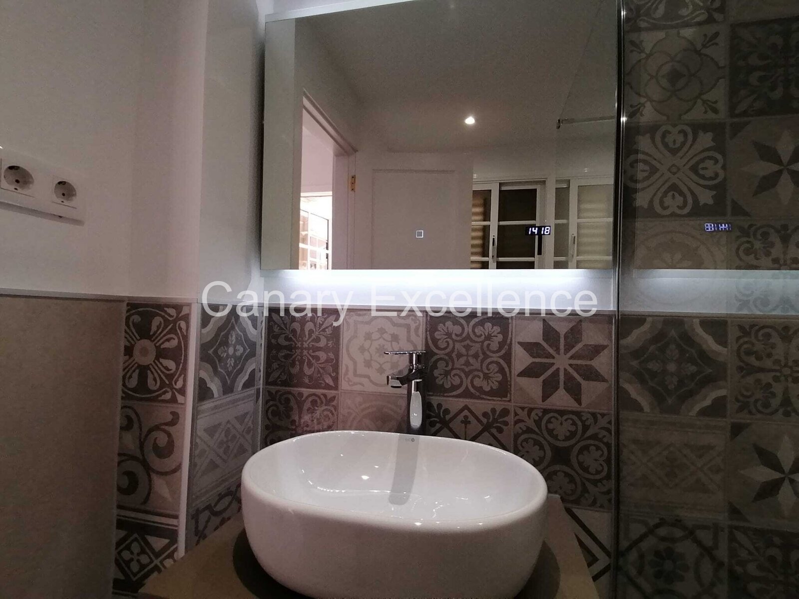 Very well-maintained duplex - 4 bedrooms and sea views in Costa Calma