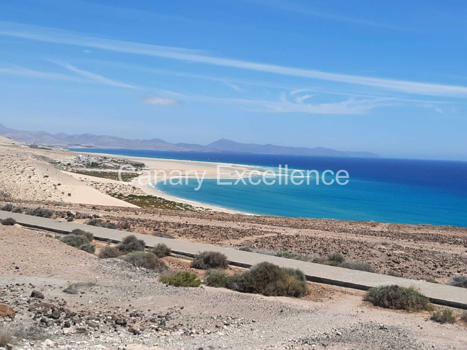 Very well-maintained duplex - 4 bedrooms and sea views in Costa Calma